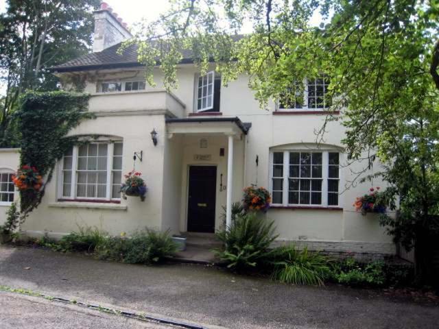 Bluebell House Hotel Windsor Bagian luar foto