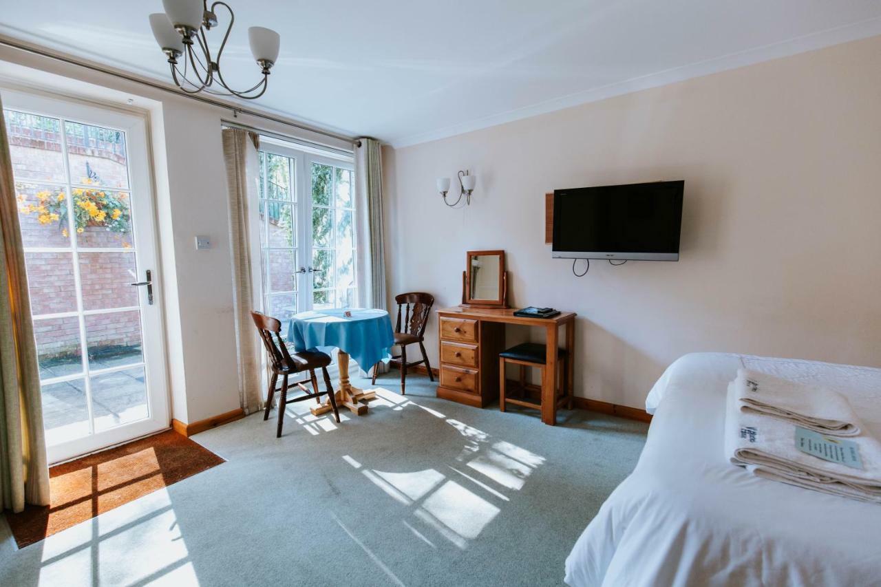 Bluebell House Hotel Windsor Bagian luar foto