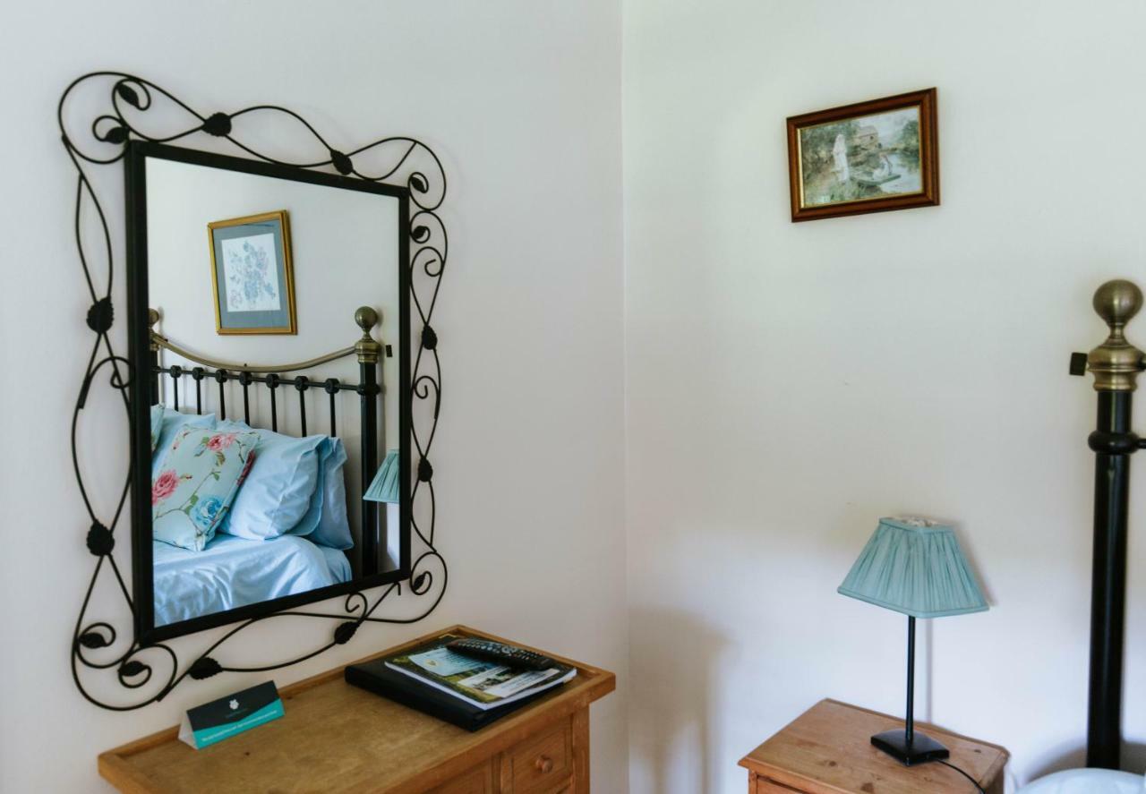 Bluebell House Hotel Windsor Bagian luar foto