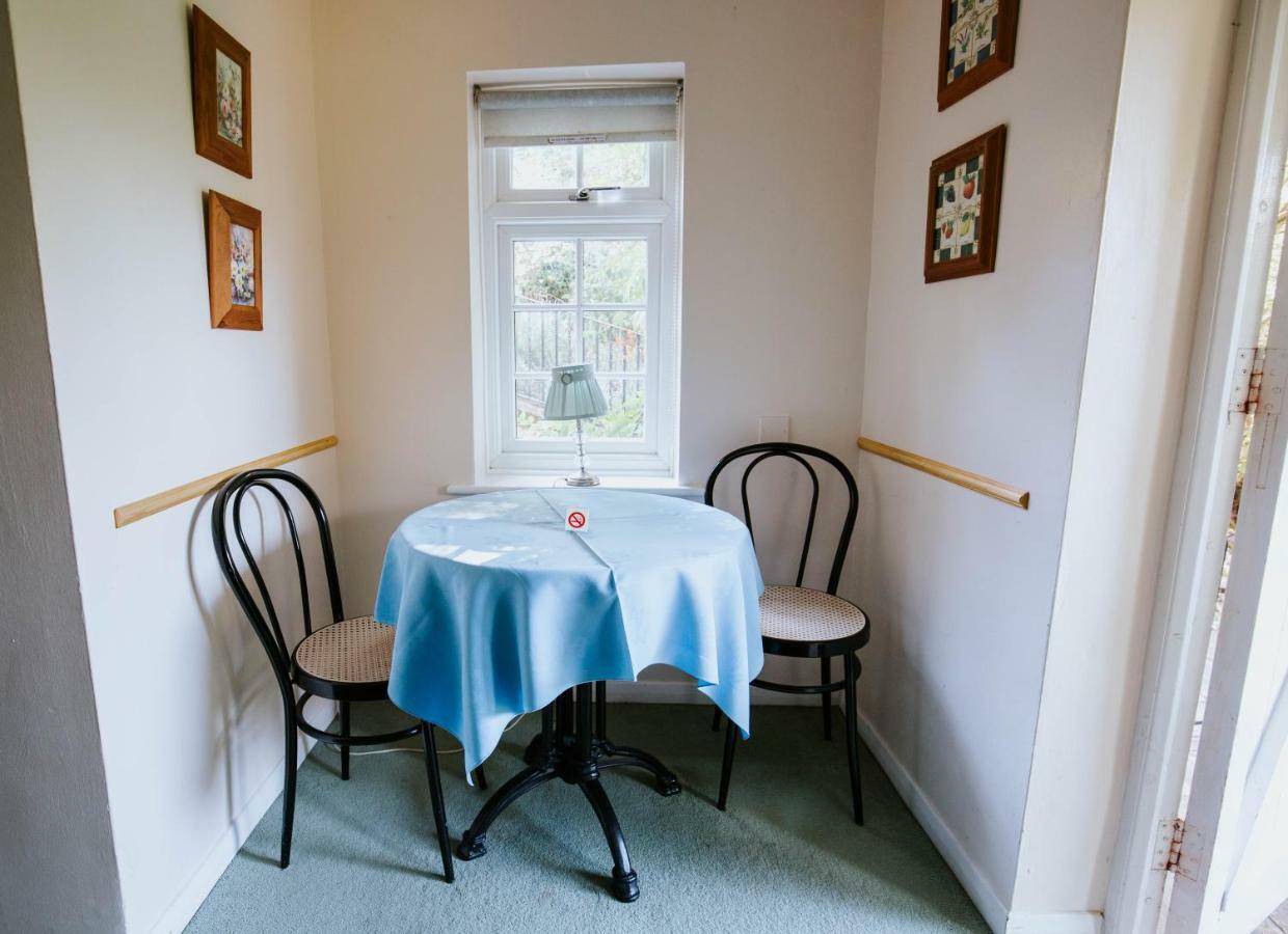 Bluebell House Hotel Windsor Bagian luar foto