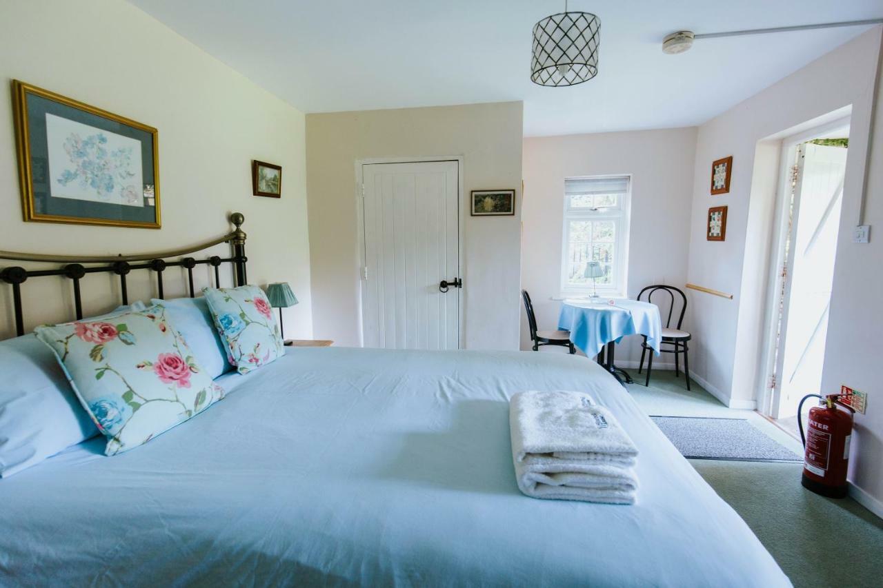Bluebell House Hotel Windsor Bagian luar foto