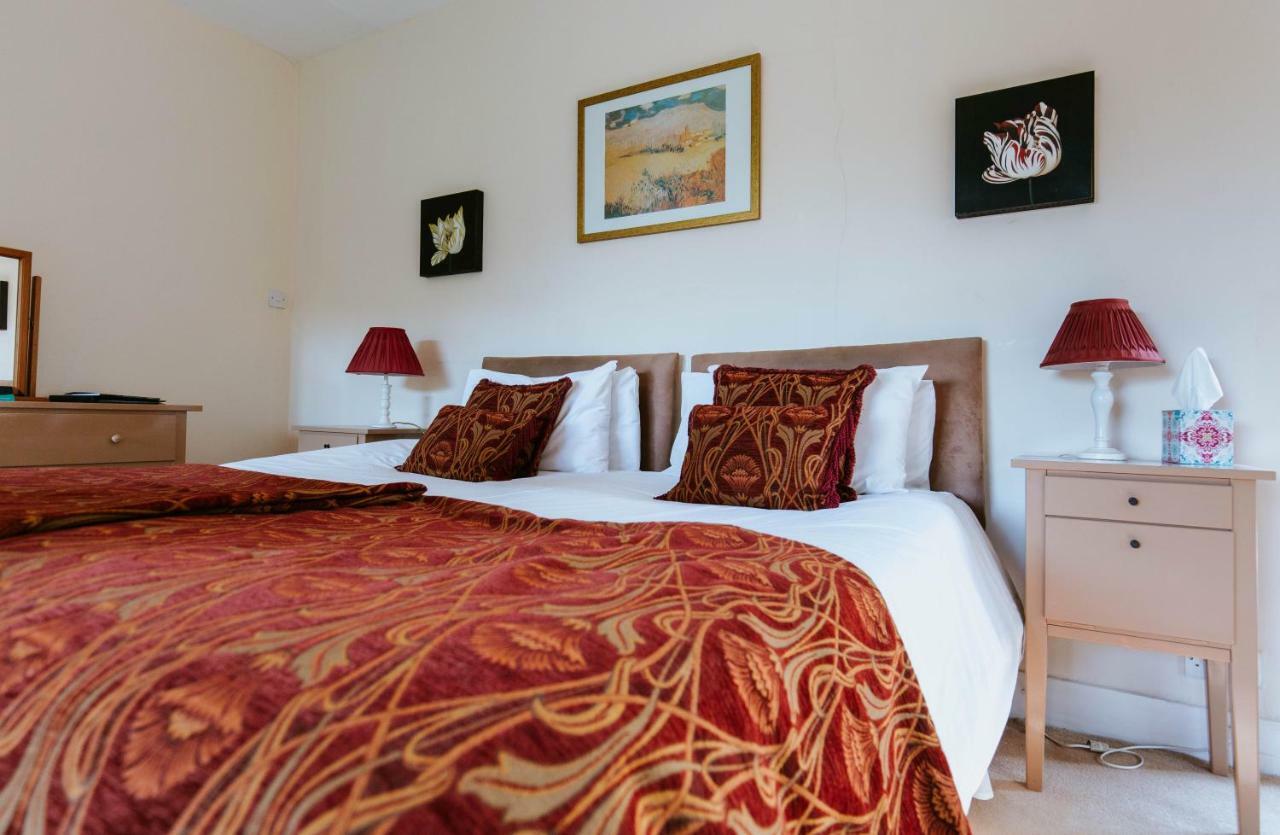 Bluebell House Hotel Windsor Bagian luar foto